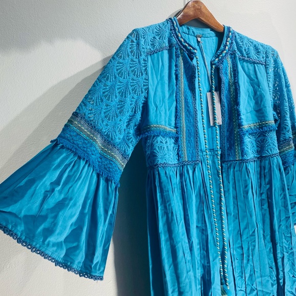 BL^NK**Gorgeous Blue Tunic**Med. & Large $280 - Picture 3 of 8